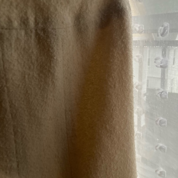 Vintage Authentic Chanel Boutique Ivory Tweed Mini Skirt - Picture 10 of 14